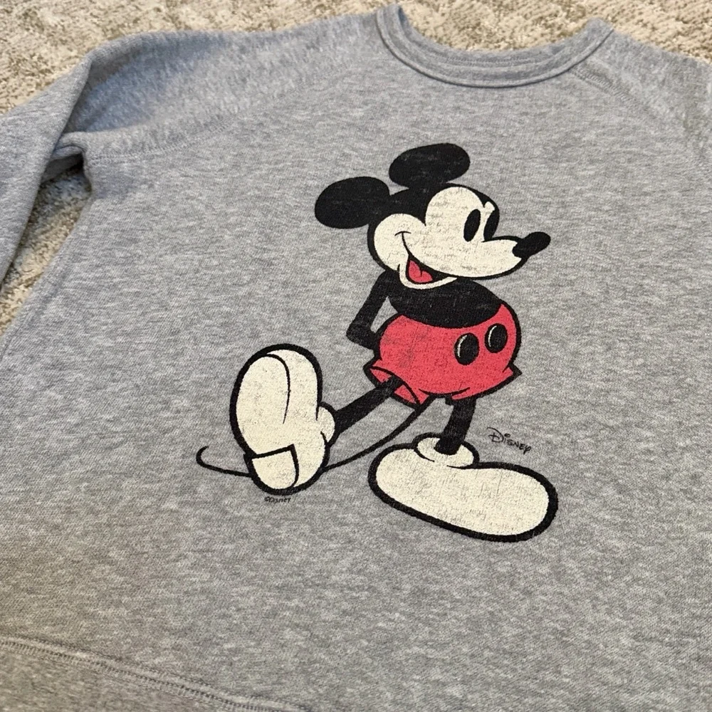 Junk Food Clothing x Disney Kids’ Mickey Raglan Fleece Heather Grey Sweatshirt—S